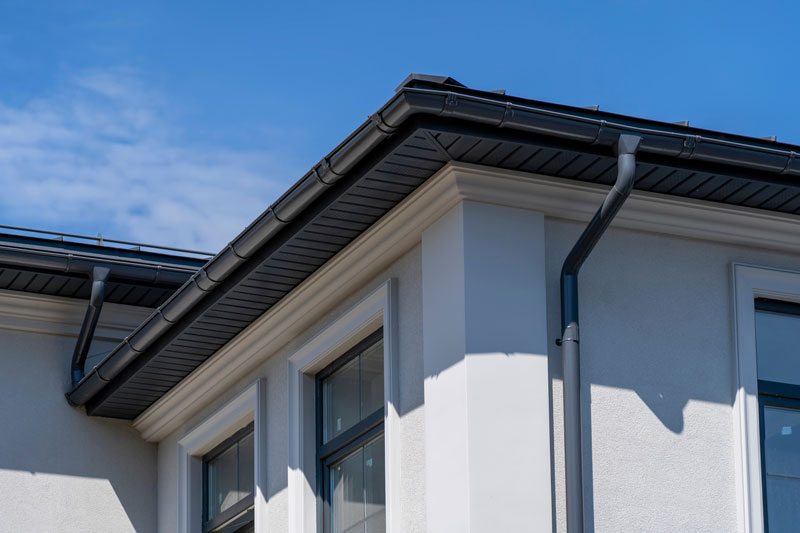 Protect your home from water damage with expertly installed gutters by Home Genius Exteriors – Ensuring proper drainage and long-lasting durability.