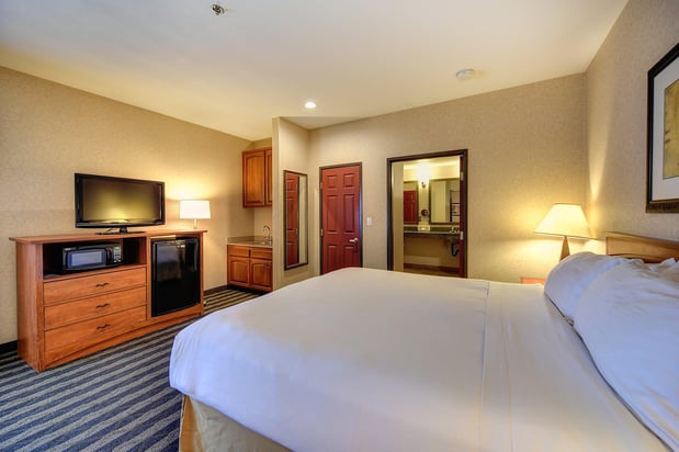 Images Holiday Inn Express & Suites Manteca City Center by IHG