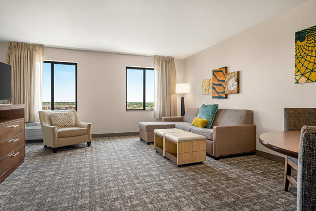 Images Staybridge Suites Oklahoma City-Quail Springs by IHG