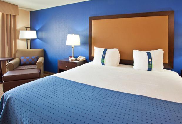 Images Holiday Inn & Suites Phoenix Airport by IHG