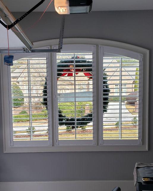 There’s nothing quite like enjoying the view through beautiful Shutters! Even if you have arching windows, we can create a custom fit just like we did in this Acworth home! #BudgetBlindsKennesawAcworthDallas #ArchedShutters #AcworthGA #FreeConsultation #WindowWednesday