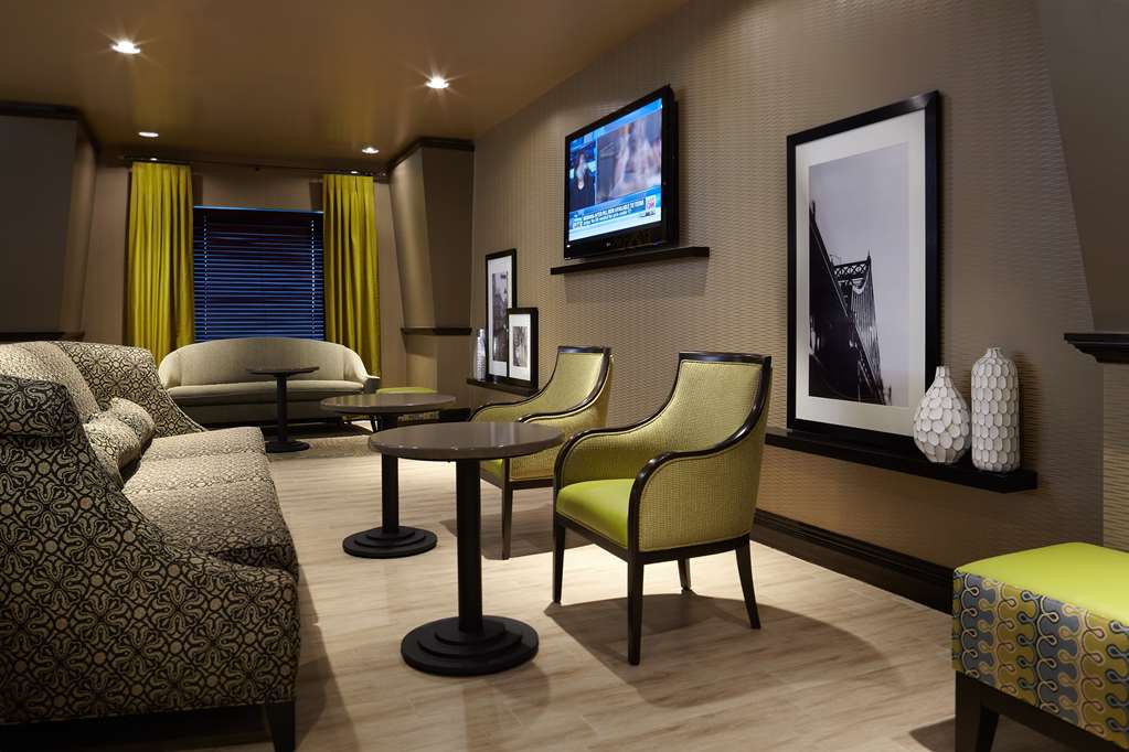 Images Hampton Inn & Suites by Hilton Montreal-Dorval