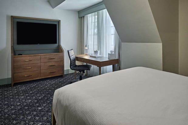 Images The Partridge Inn Augusta, Curio Collection by Hilton