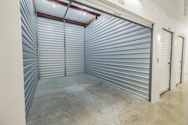 Images Storage Hub