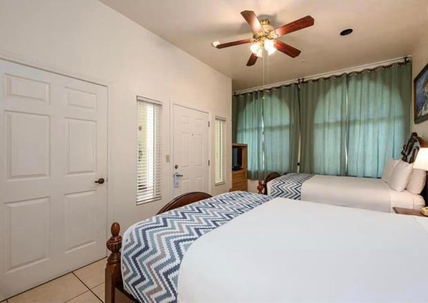 Images Marlene Silva - Palm Realty Boutique