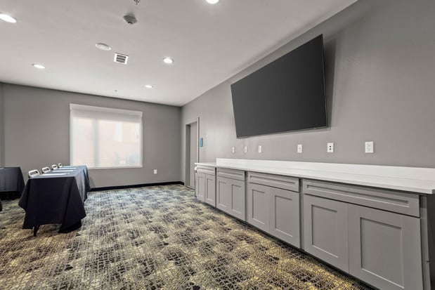 Images Holiday Inn Gonzales by IHG