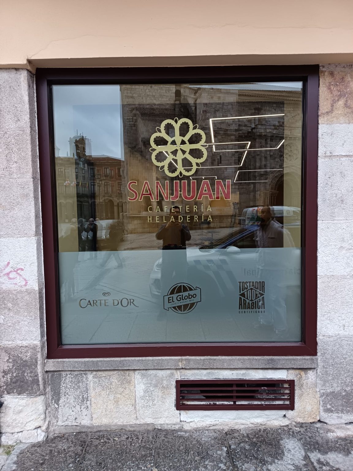 Images Heladería Cafetería San Juan