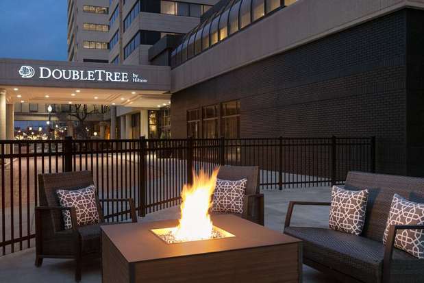 Images DoubleTree by Hilton Canton Downtown