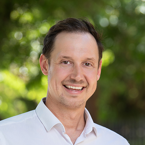 Dr Sean K. Degmetich