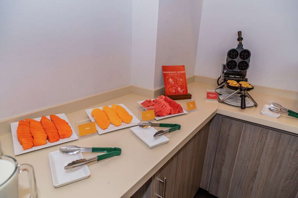 Images Hampton Inn & Suites by Hilton Puebla