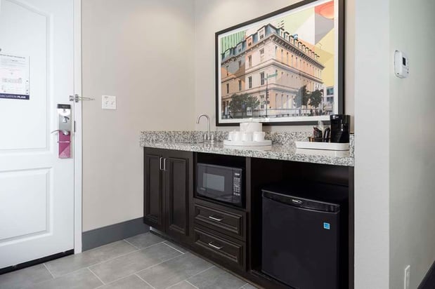 Images Hampton Inn & Suites Raleigh Downtown