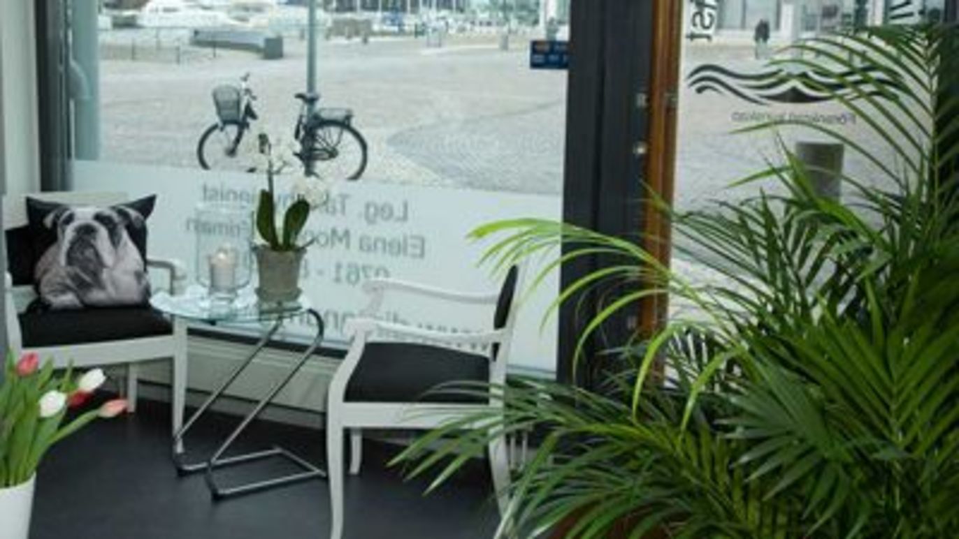 Images Din Tandhygienist Norra Hamnen (Mina de Silva & Linda Hazebroek)