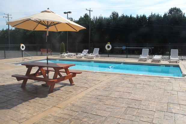 Images Holiday Inn Express & Suites Warrenton by IHG