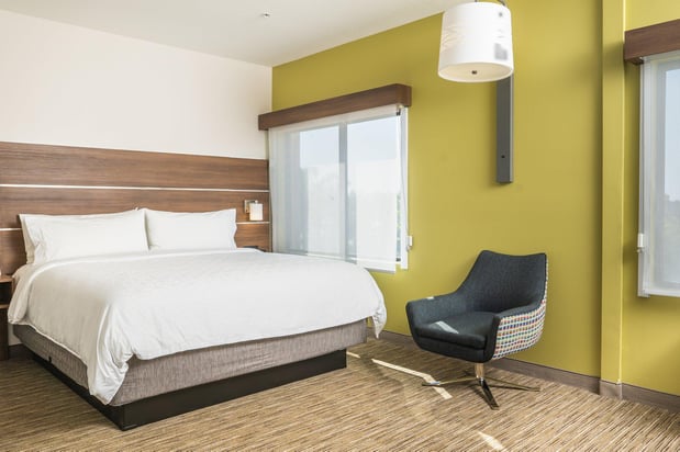 Images Holiday Inn Express & Suites Lake Forest - Irvine East by IHG