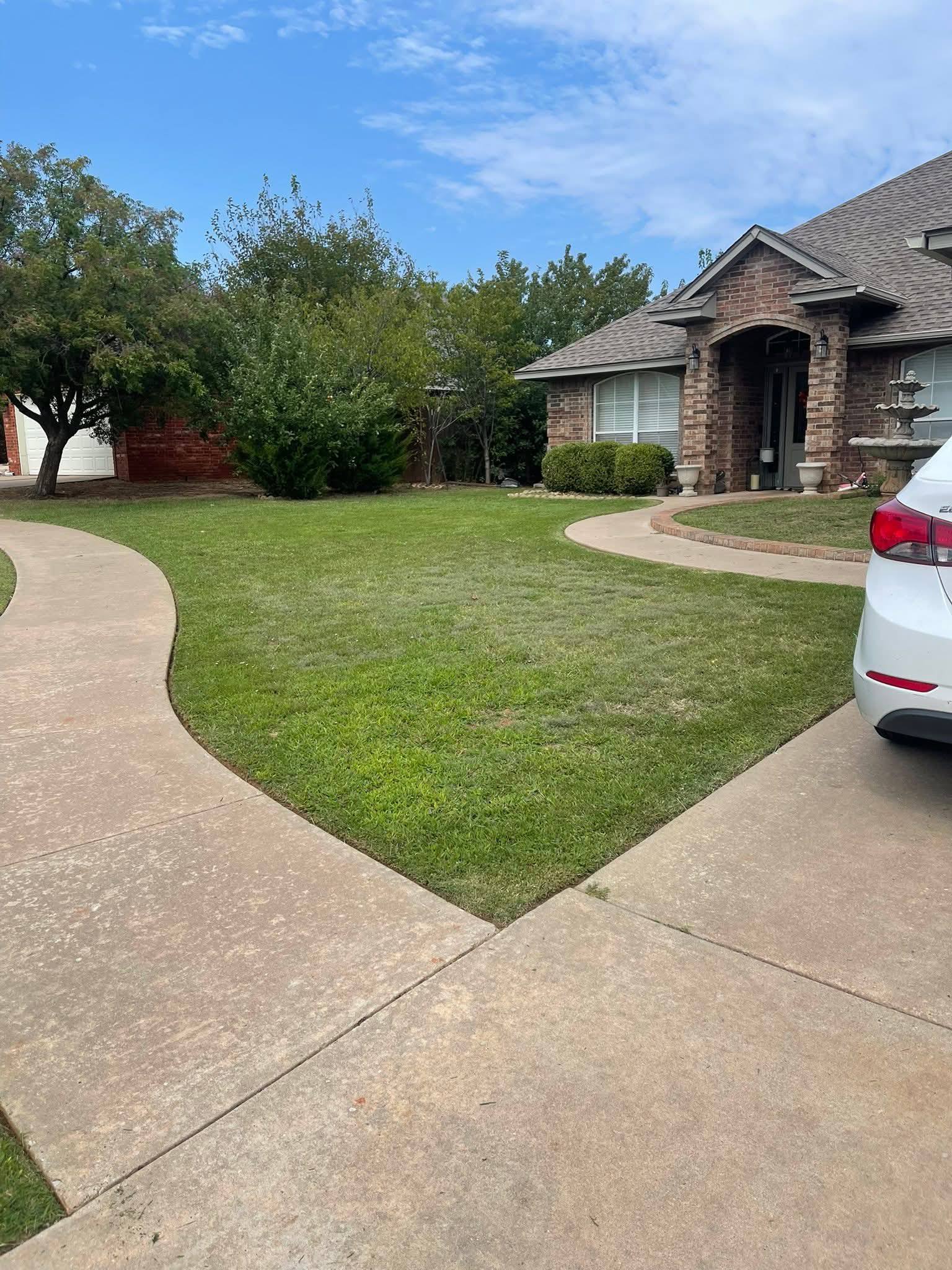 Lawn Care Maintenance-Valentine&rsquo;s Lawn Care and Landscaping Services