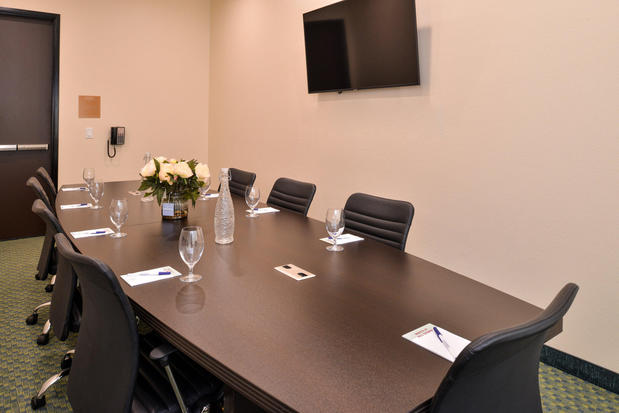 Images Candlewood Suites Austin Airport by IHG