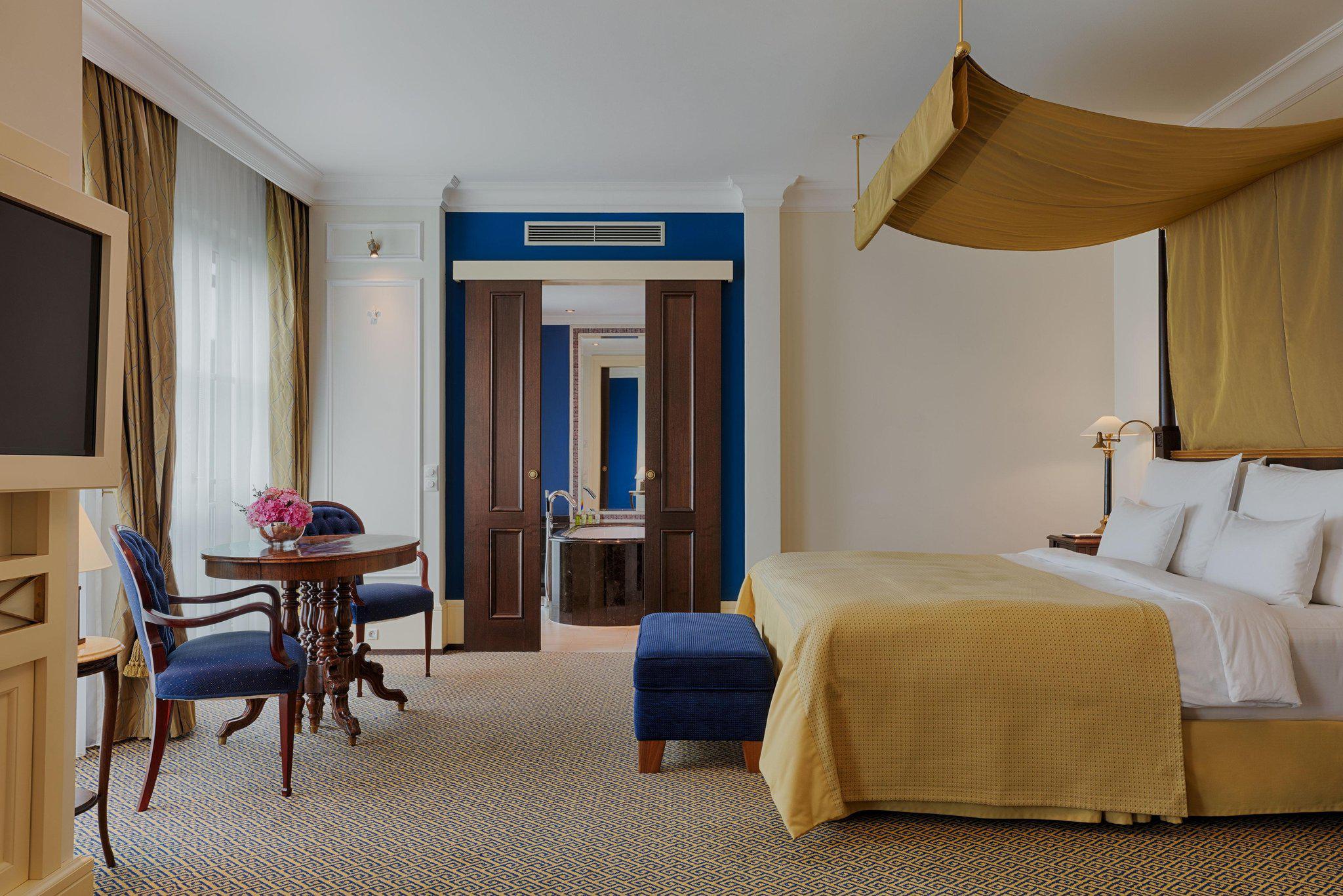 Schloss Fuschl, a Luxury Collection Resort & Spa, Fuschlsee-Salzburg, Schloss Strasse 19 in Hof Bei Salzburg