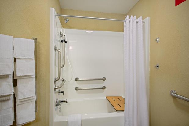 Images Candlewood Suites Pittsburgh-Cranberry, an IHG Hotel