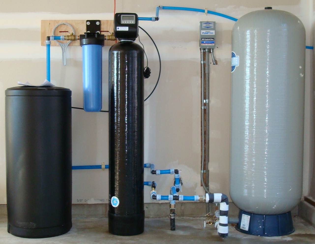 Whole house well water softener with carbon post filter.