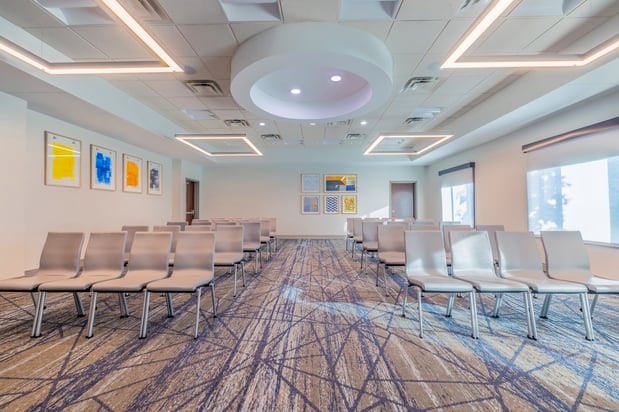 Images Holiday Inn Express & Suites Kansas City Airport by IHG