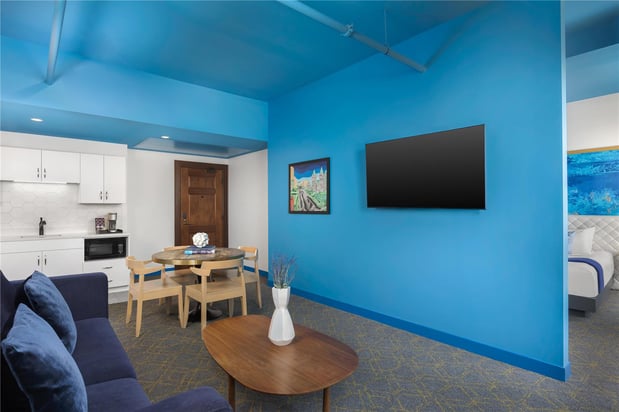 Images Angad Arts Hotel St. Louis, Tapestry Collection by Hilton