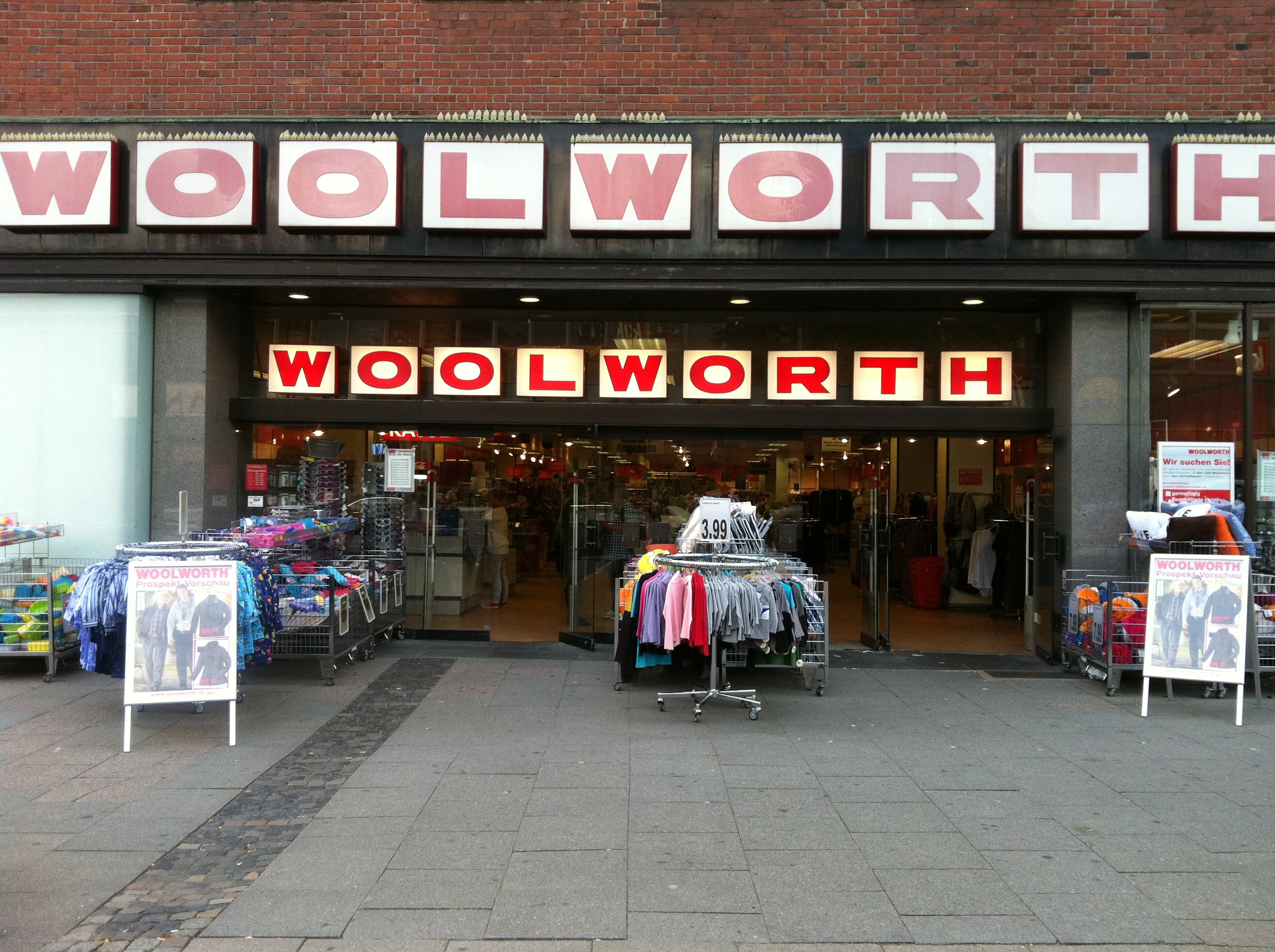 Woolworth, Fuhlsbütteler Straße 171 in Hamburg