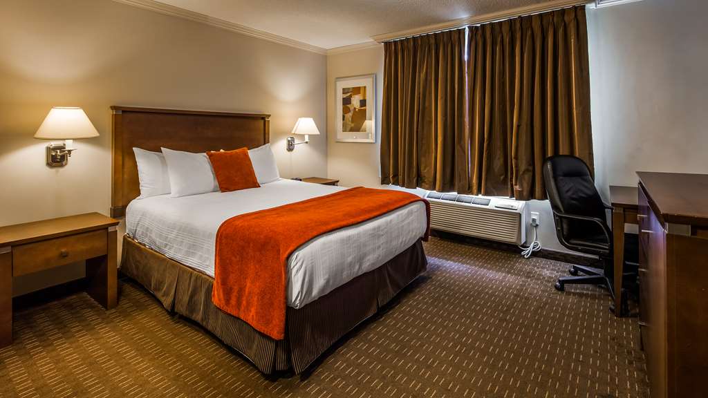Images Best Western Plus Guildwood Inn
