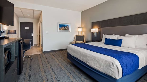 Images Best Western Plus Roland Inn & Suites