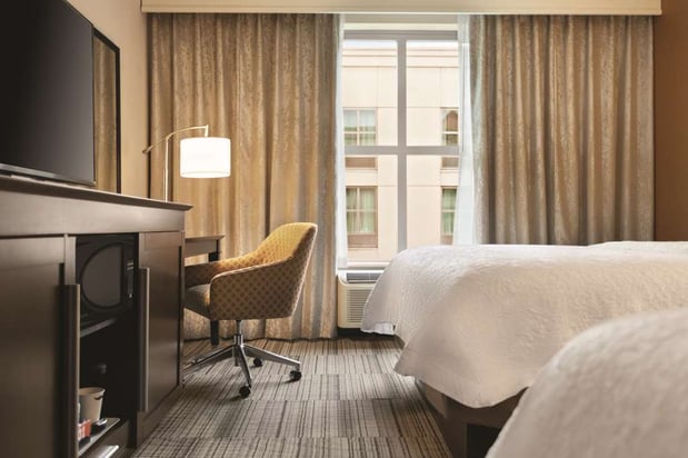 Images Hampton Inn & Suites Roanoke-Downtown