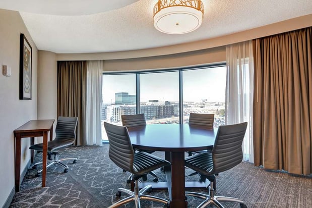 Images Embassy Suites by Hilton Minneapolis Airport