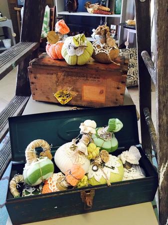 Images Trader Maes Furniture and Decor Market