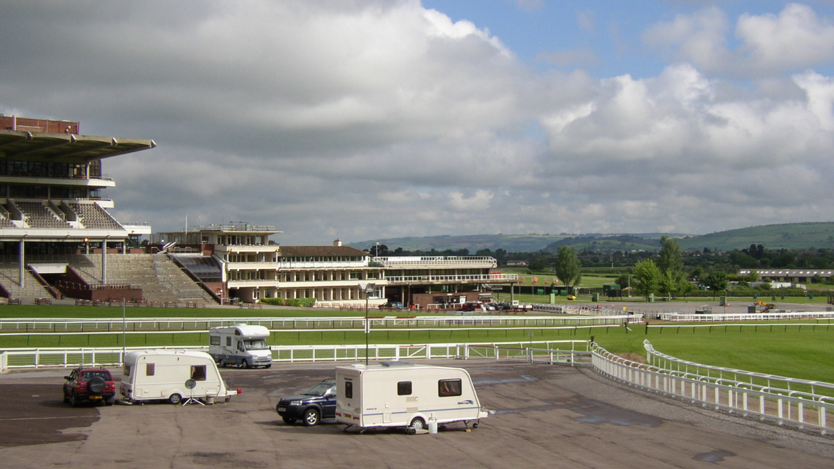 Images Cheltenham Racecourse Caravan and Motorhome Club Campsite