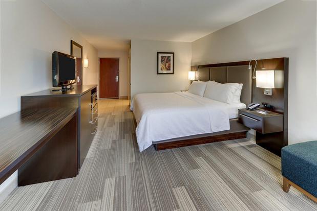 Images Holiday Inn Express & Suites Dayton-Centerville by IHG
