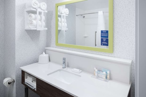 Images Hampton Inn & Suites Cape Canaveral Cruise Port