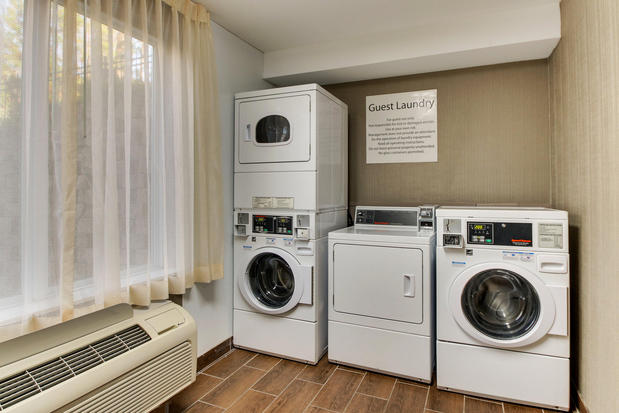 Images Holiday Inn Express & Suites Columbus - Ft Benning Maingate by IHG