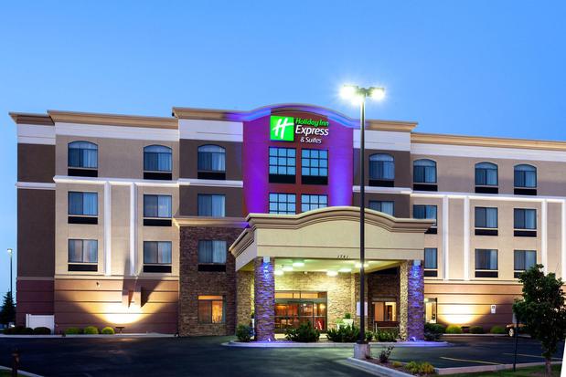 Images Holiday Inn Express & Suites Cheyenne, an IHG Hotel