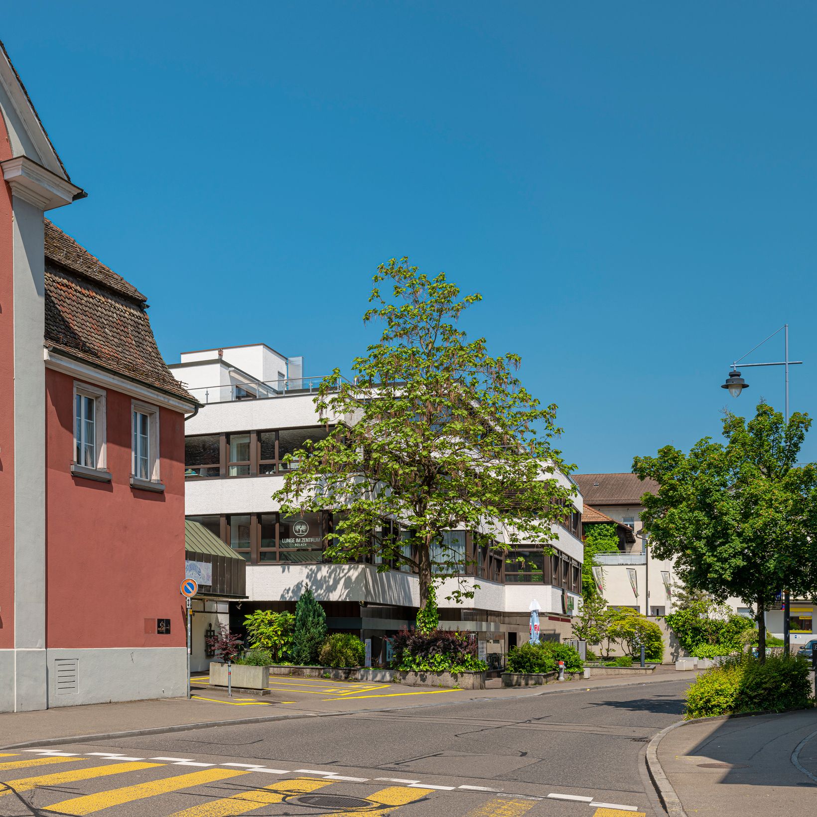 Bilder Lunge im Zentrum, Arztpraxis Dr. Bruno Senn und Bassam Atmeh