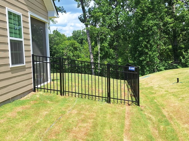 Images B Line Fencing & Services