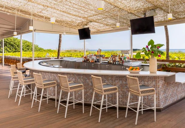 Images The Singer Oceanfront Resort, Curio Collection by Hilton