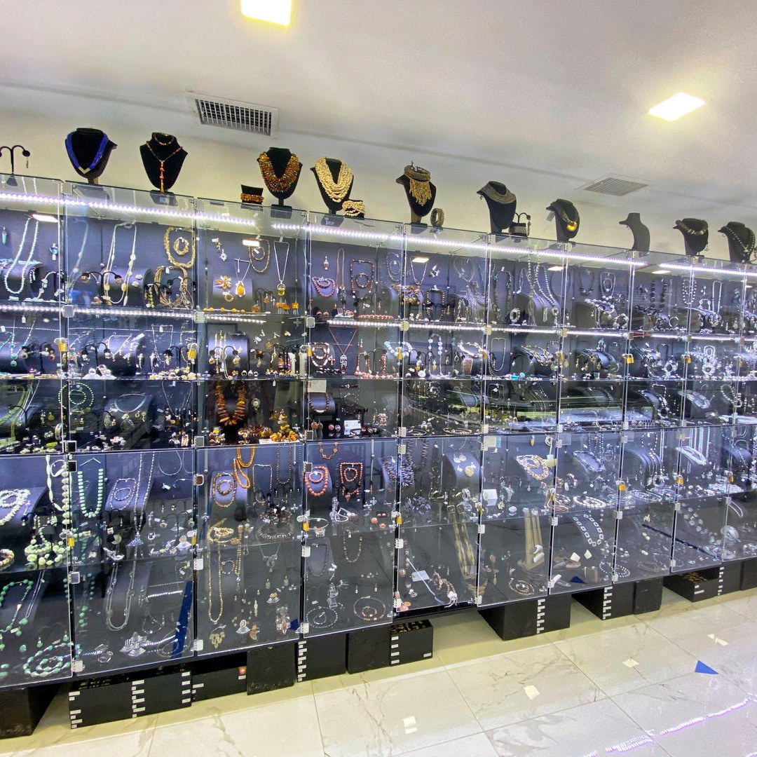 Semi Precious Stones. Jewels that brighten your souls.