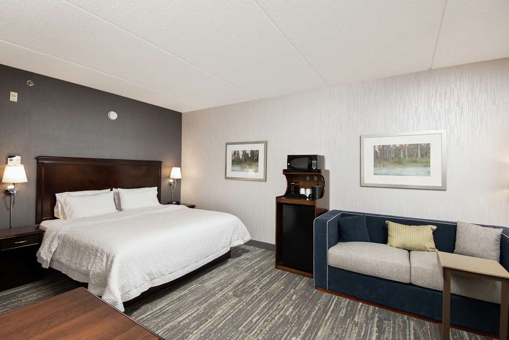 Images Hampton Inn & Suites by Hilton Barrie