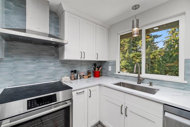 Images Brutsky Builds - Kitchen and Bath Remodeler