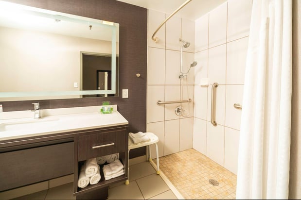 Images Holiday Inn Louisville East - Hurstbourne by IHG