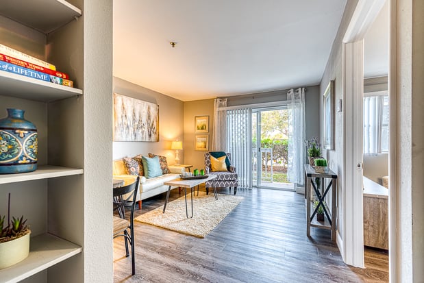 Images Meridian at Lantana