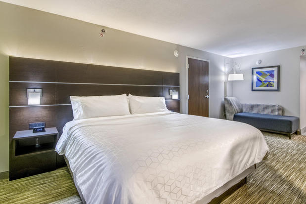 Images Holiday Inn Express & Suites Longview North by IHG
