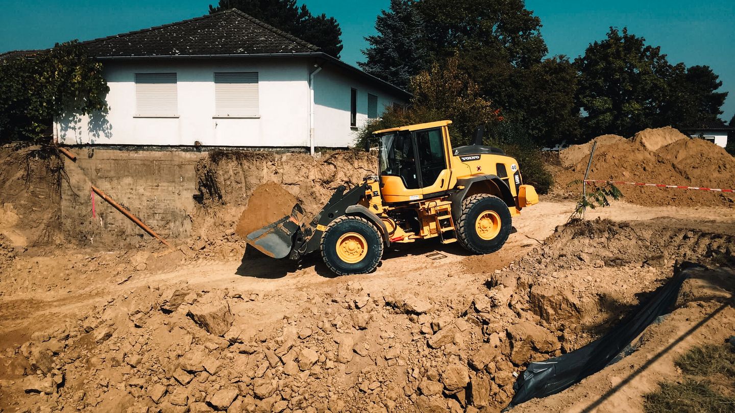 Mario Demmig Bagger- und Abbrucharbeiten GmbH & Co. KG, Hindenburgstr. 42 in Mommenheim