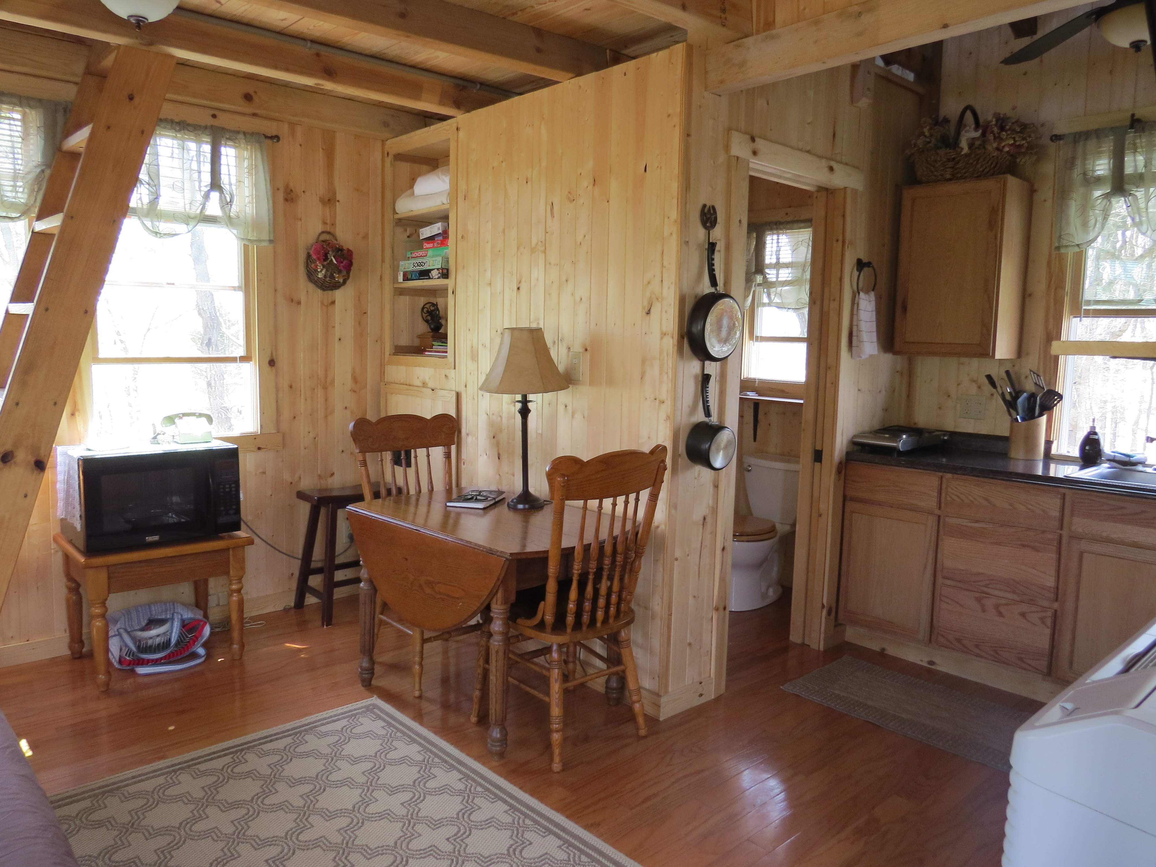 Timber Ridge Outpost Cabins Vacation Rentals Elizabethtown Illinois