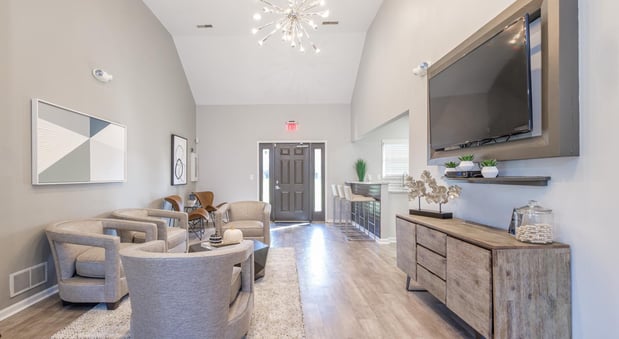 Images Heathermoor & Bedford Commons Apartments