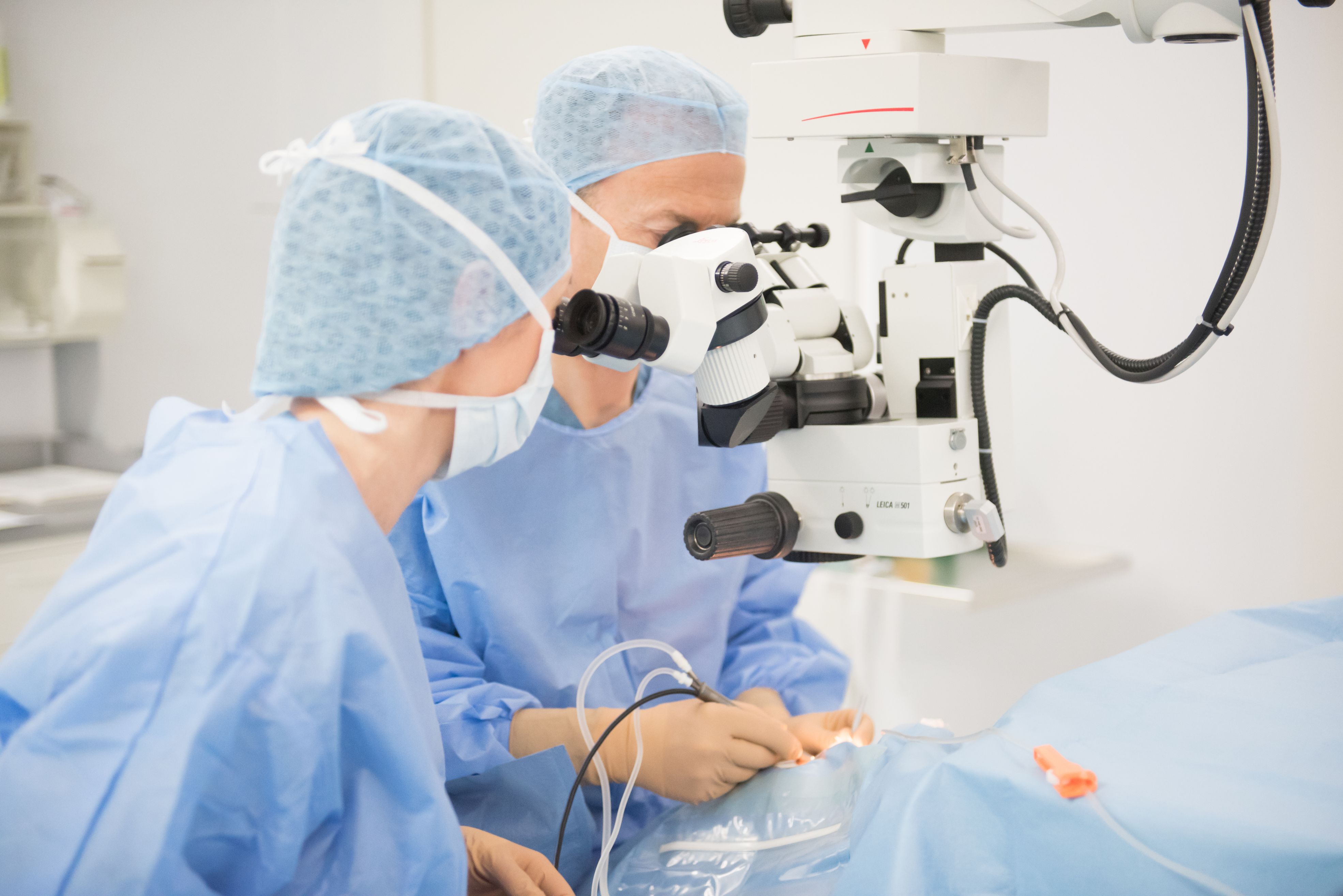 Bilder Augenchirurgie am Bahnhof