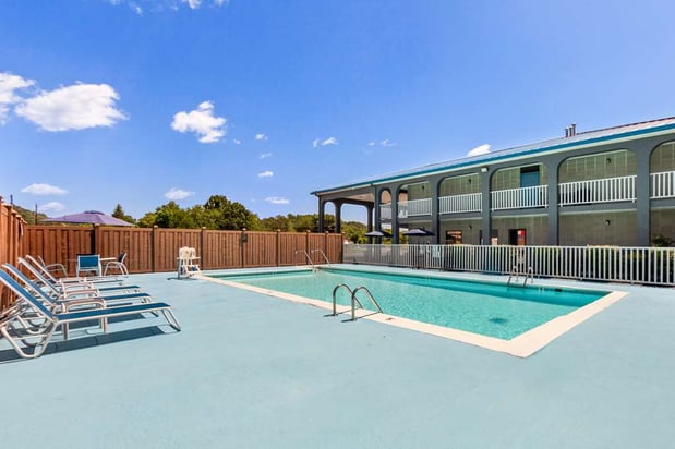 Images Best Western Wilderness Trail Inn